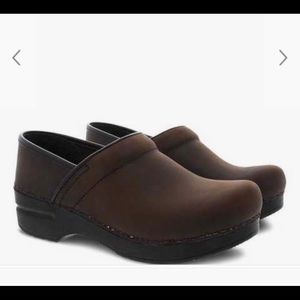 Dansko Cloggs